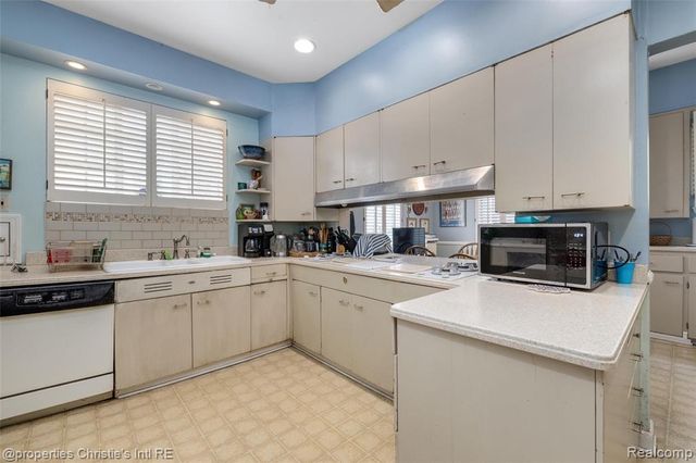 1686 Balmoral Drive, Detroit, MI 48203