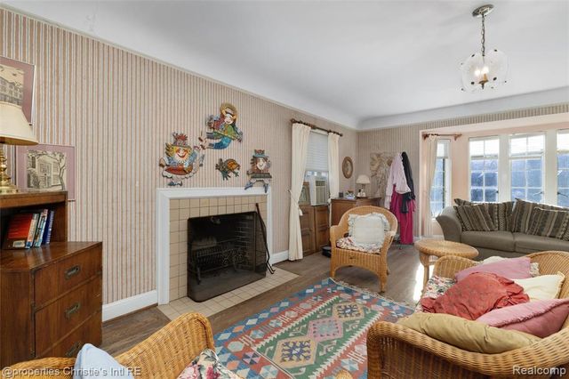 1686 Balmoral Drive, Detroit, MI 48203