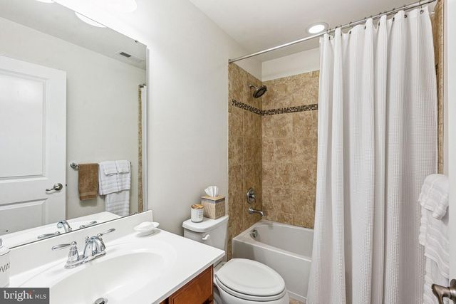 701 EMERSON CT, Clementon, NJ 08021