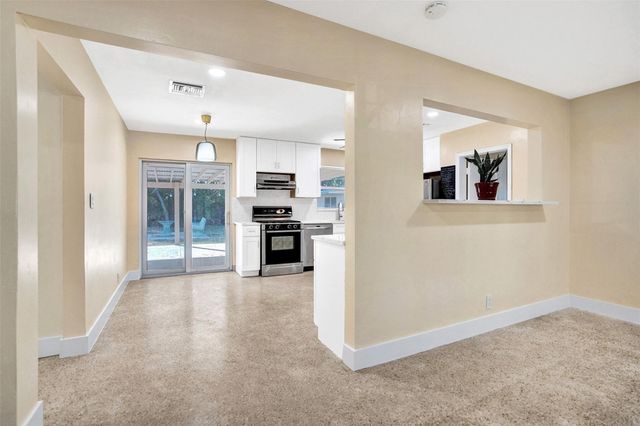 820 SE 4th Avenue, Delray Beach, FL 33483
