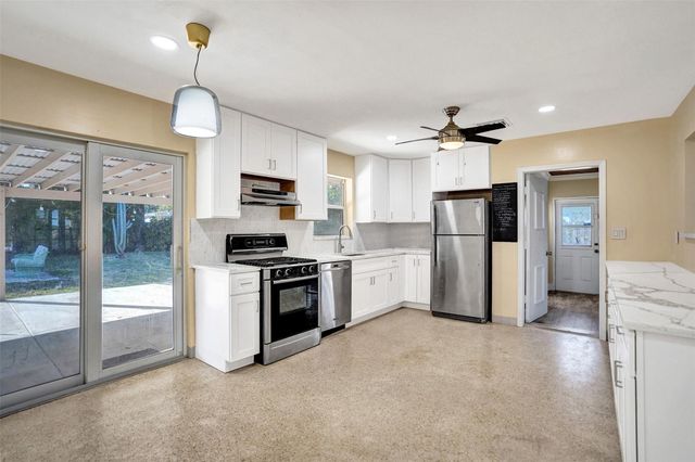 820 SE 4th Avenue, Delray Beach, FL 33483