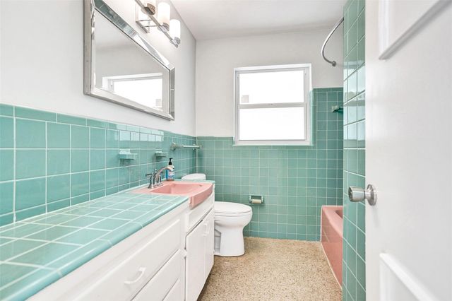 820 SE 4th Avenue, Delray Beach, FL 33483