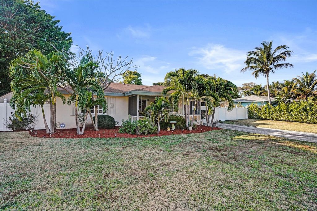 820 SE 4th Avenue, Delray Beach, FL 33483