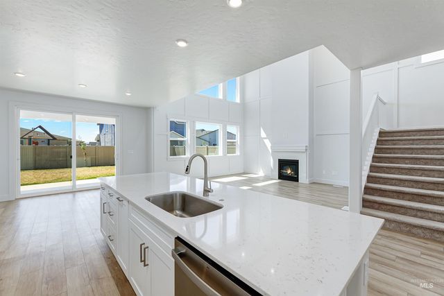 11257 Aspen Hill Dr, Caldwell, ID 83605