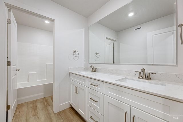 11257 Aspen Hill Dr, Caldwell, ID 83605