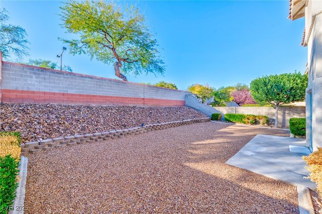 809 Royal Birch Lane, Las Vegas, NV 89144