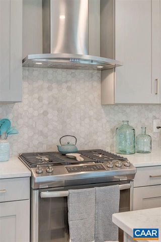 43 BORTHWICK ST, Crozet, VA 22932