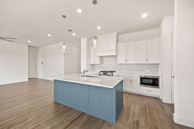 208 Basalt Lane, Reno, TX 76020