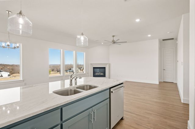 208 Basalt Lane, Reno, TX 76020