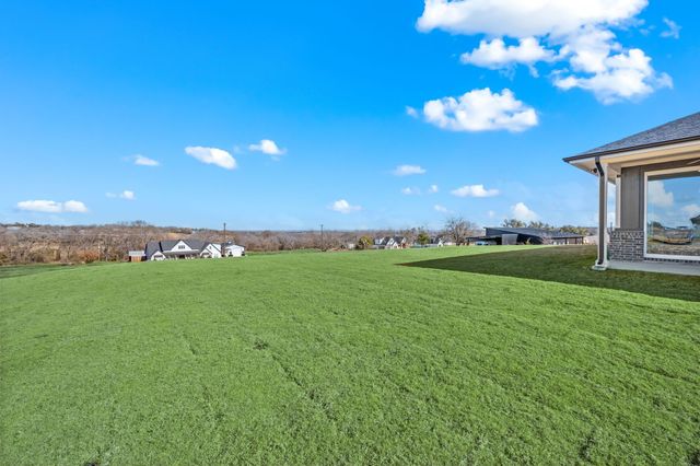 208 Basalt Lane, Reno, TX 76020