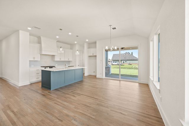 208 Basalt Lane, Reno, TX 76020