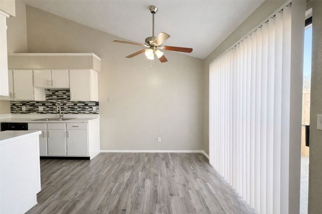 1122 Millview Drive 2004, Arlington, TX 76012