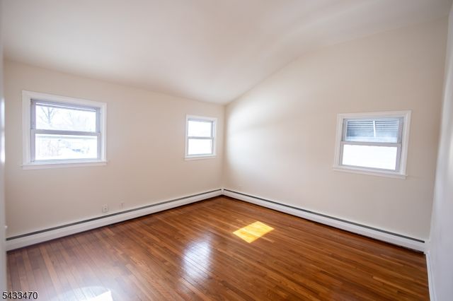 9 Bernath St, Carteret Boro, NJ 07008