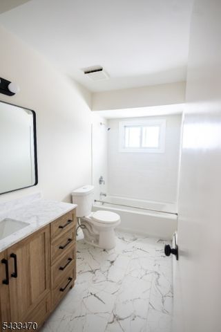 9 Bernath St, Carteret Boro, NJ 07008