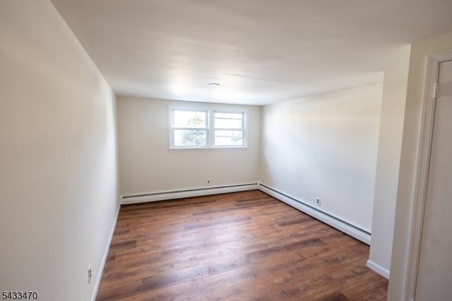 9 Bernath St, Carteret Boro, NJ 07008