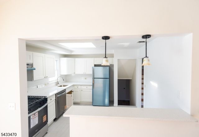9 Bernath St, Carteret Boro, NJ 07008