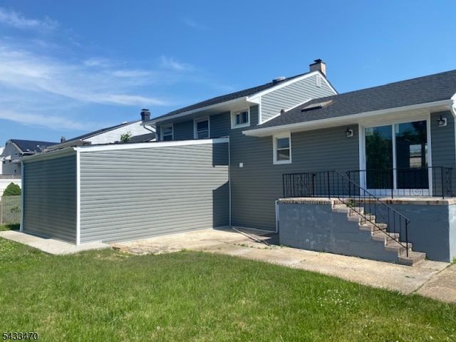 9 Bernath St, Carteret Boro, NJ 07008