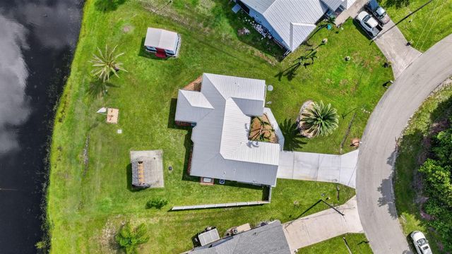 1802 SE Camden Street, Port St. Lucie, FL 34952