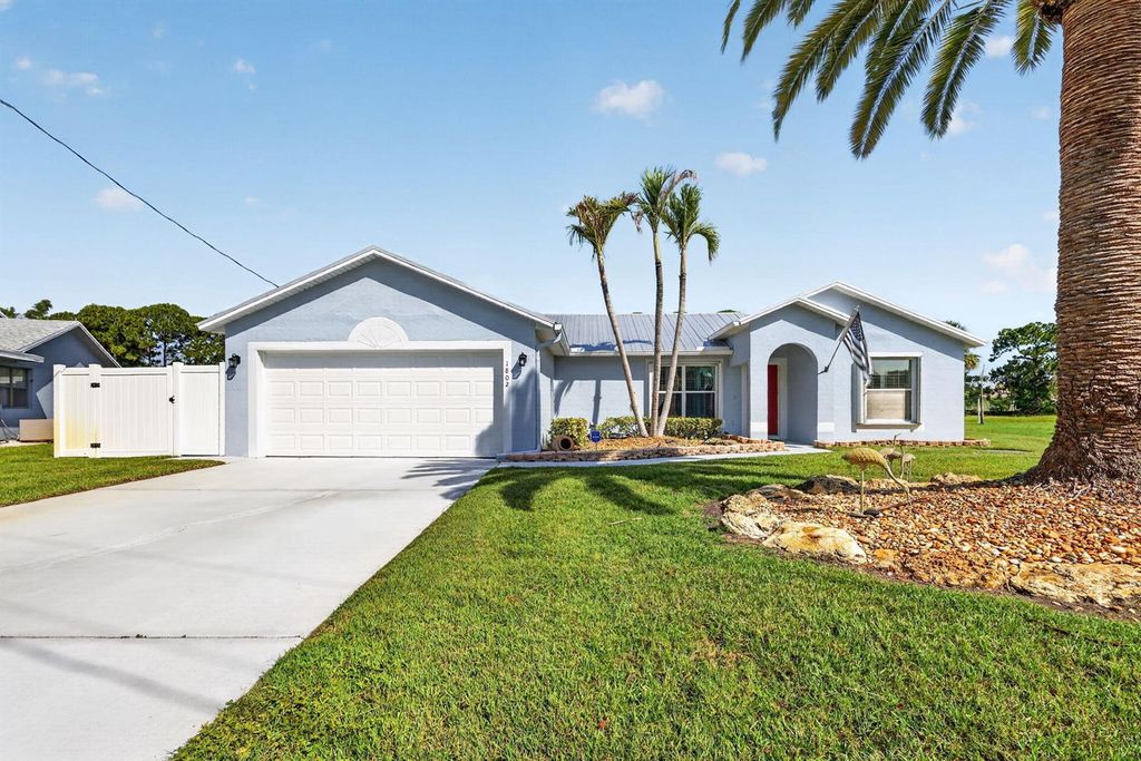 1802 SE Camden Street, Port St. Lucie, FL 34952