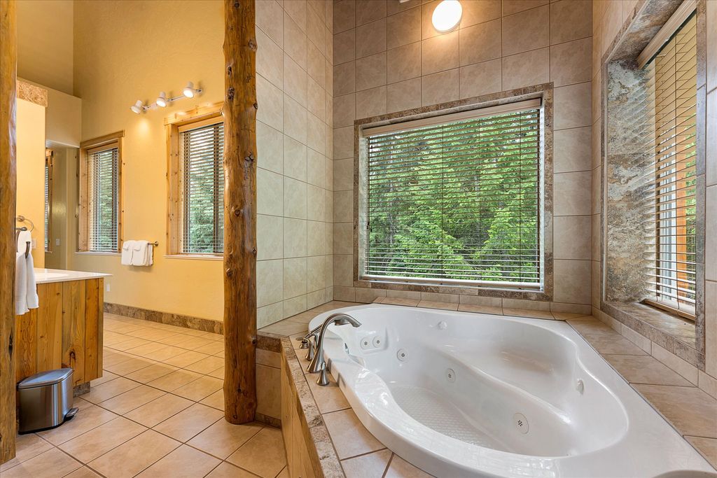 3700 Glen Lake Road, Eureka, MT 59917 photo 18