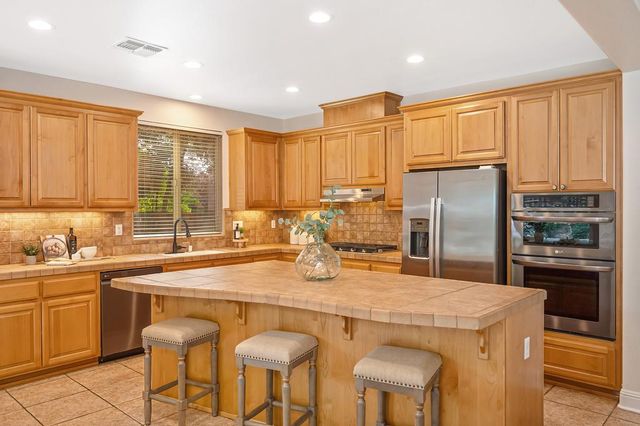 331 Nebbiolo Ct, El Dorado Hills, CA 95762