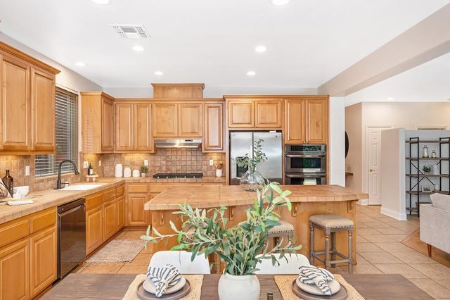 331 Nebbiolo Ct, El Dorado Hills, CA 95762