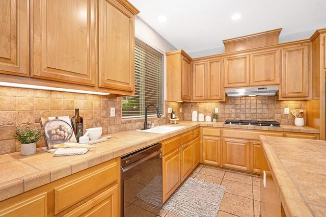 331 Nebbiolo Ct, El Dorado Hills, CA 95762