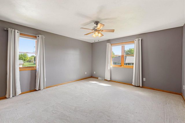 4816 N APPLE ROAD, Appleton, WI 54913