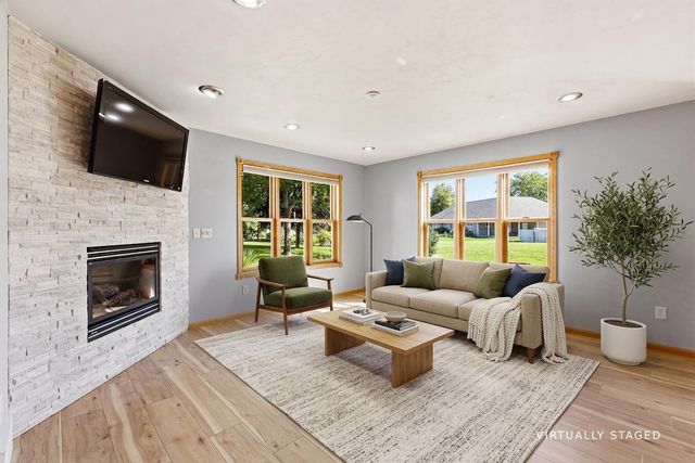 4816 N APPLE ROAD, Appleton, WI 54913