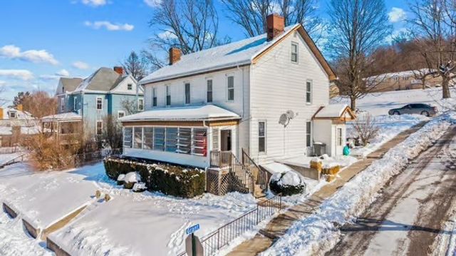 125 Center Ave, Burgettstown Boro, PA 15021