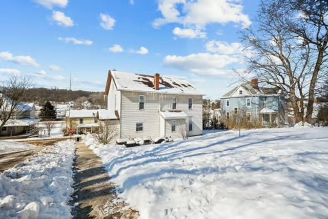 125 Center Ave, Burgettstown Boro, PA 15021