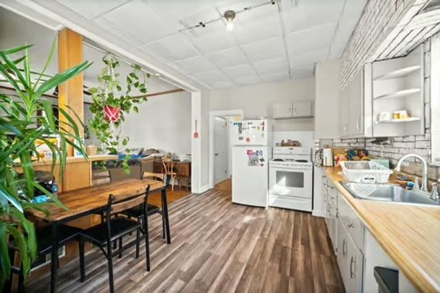 125 Center Ave, Burgettstown Boro, PA 15021