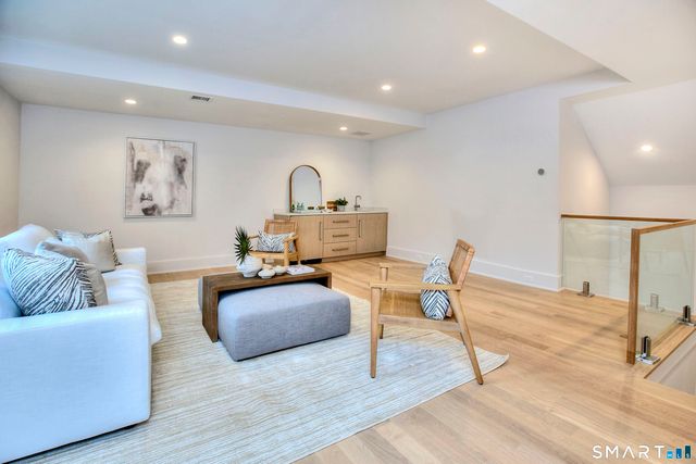 19 East Horseshoe Lane, Westport, CT 06880