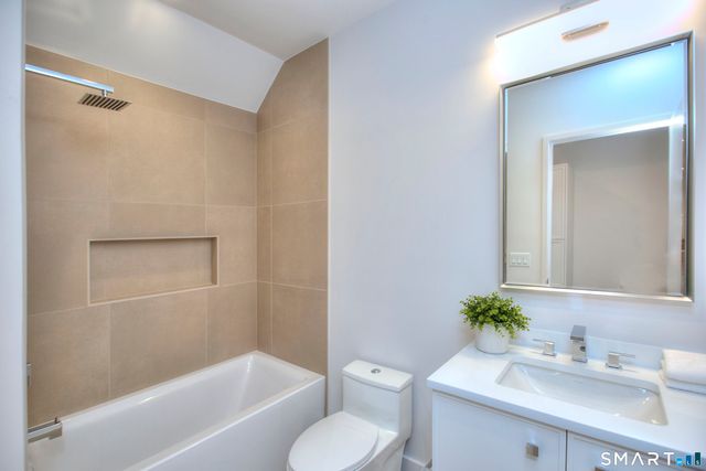 19 East Horseshoe Lane, Westport, CT 06880