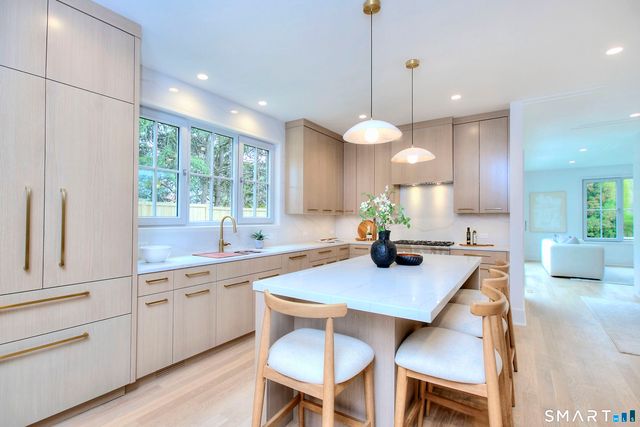 19 East Horseshoe Lane, Westport, CT 06880