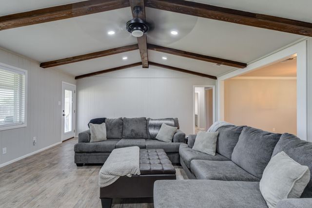 822 7th Street, Wolfforth, TX 79382