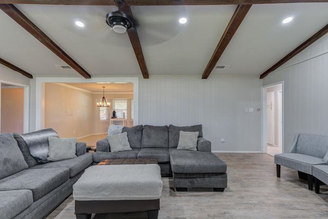 822 7th Street, Wolfforth, TX 79382