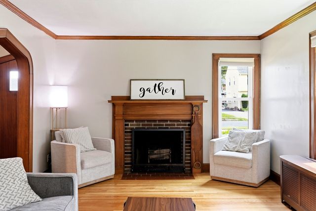 66 Rencelau St, Springfield, MA 01118