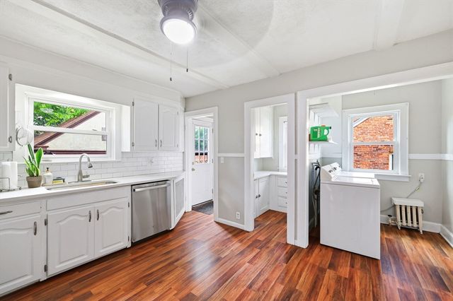 66 Rencelau St, Springfield, MA 01118