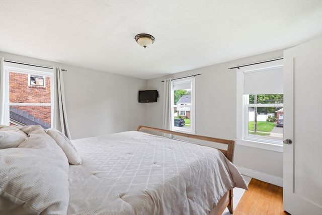 66 Rencelau St, Springfield, MA 01118