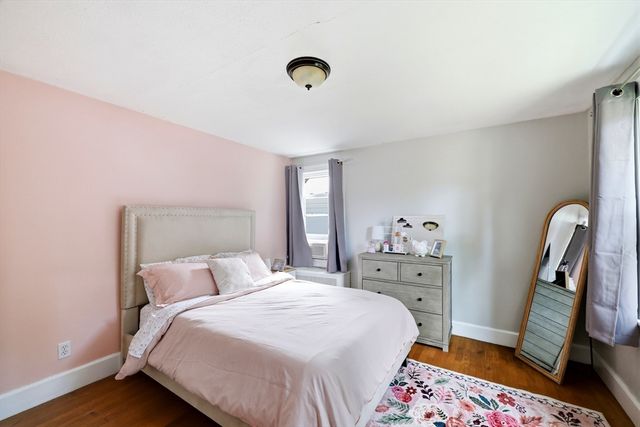 66 Rencelau St, Springfield, MA 01118