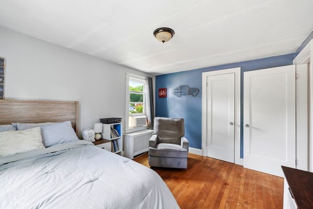 66 Rencelau St, Springfield, MA 01118