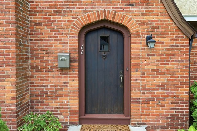 66 Rencelau St, Springfield, MA 01118