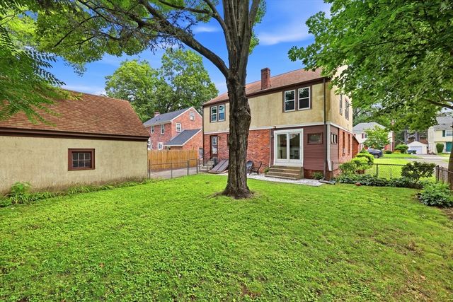 66 Rencelau St, Springfield, MA 01118