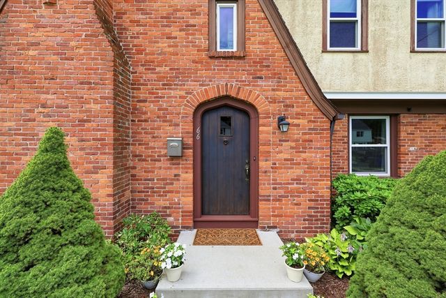 66 Rencelau St, Springfield, MA 01118
