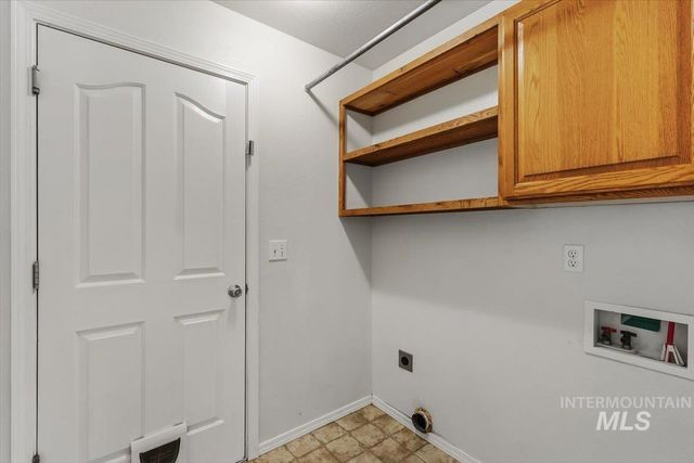 18200 Calico Ave, Nampa, ID 83687