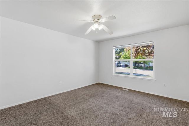 18200 Calico Ave, Nampa, ID 83687