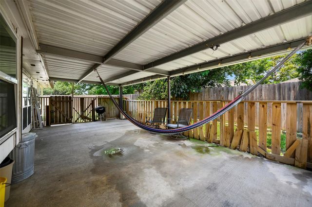 16730 Summer Dawn Lane, Houston, TX 77095