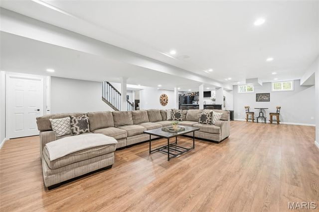 729 Sterling Terrace Court, St Charles, MO 63301
