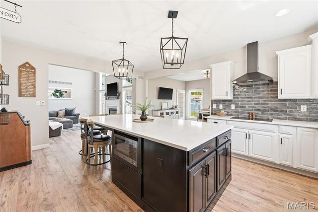 729 Sterling Terrace Court, St Charles, MO 63301